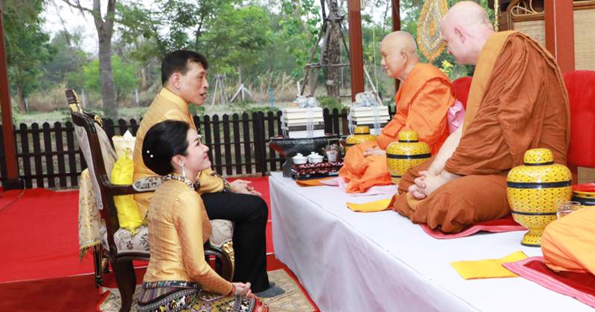 ในหลวง เจ้าคุณพระ ทรงสนทนาธรรม สมเด็จพระพุทธโฆษาจารย์